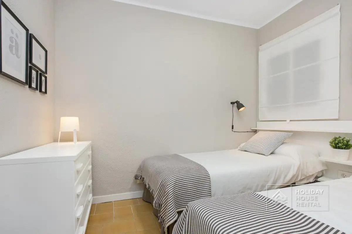 Cosy 3-Bedroom Apartment For 6-8 People Just 50M From The Beach Salou Exteriör bild