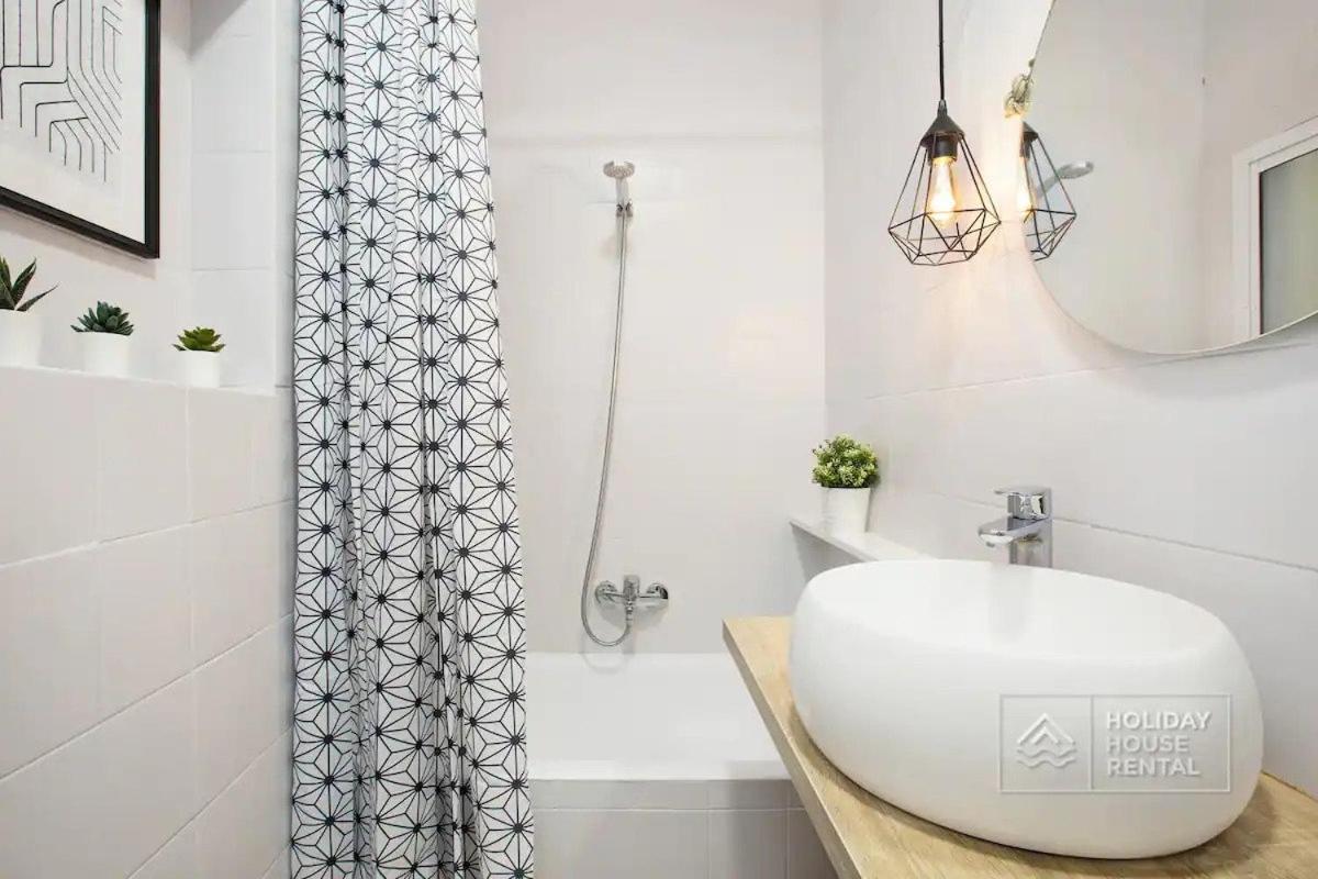 Cosy 3-Bedroom Apartment For 6-8 People Just 50M From The Beach Salou Exteriör bild