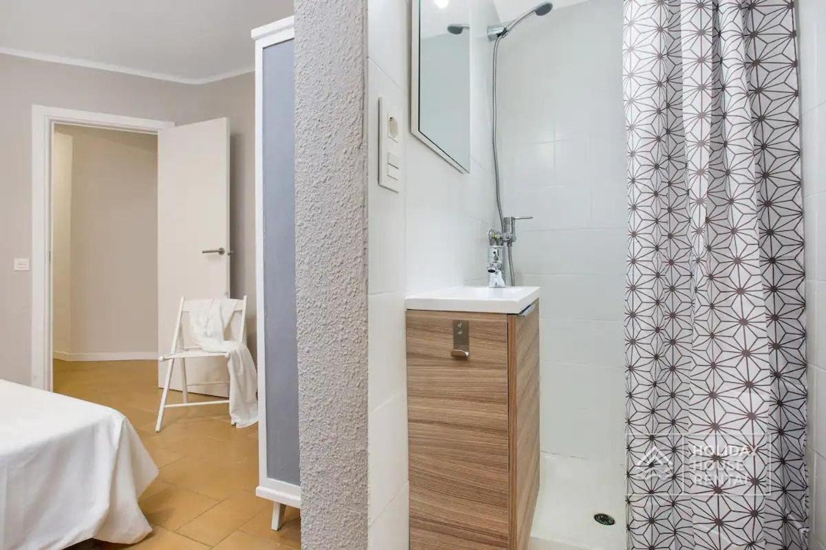 Cosy 3-Bedroom Apartment For 6-8 People Just 50M From The Beach Salou Exteriör bild